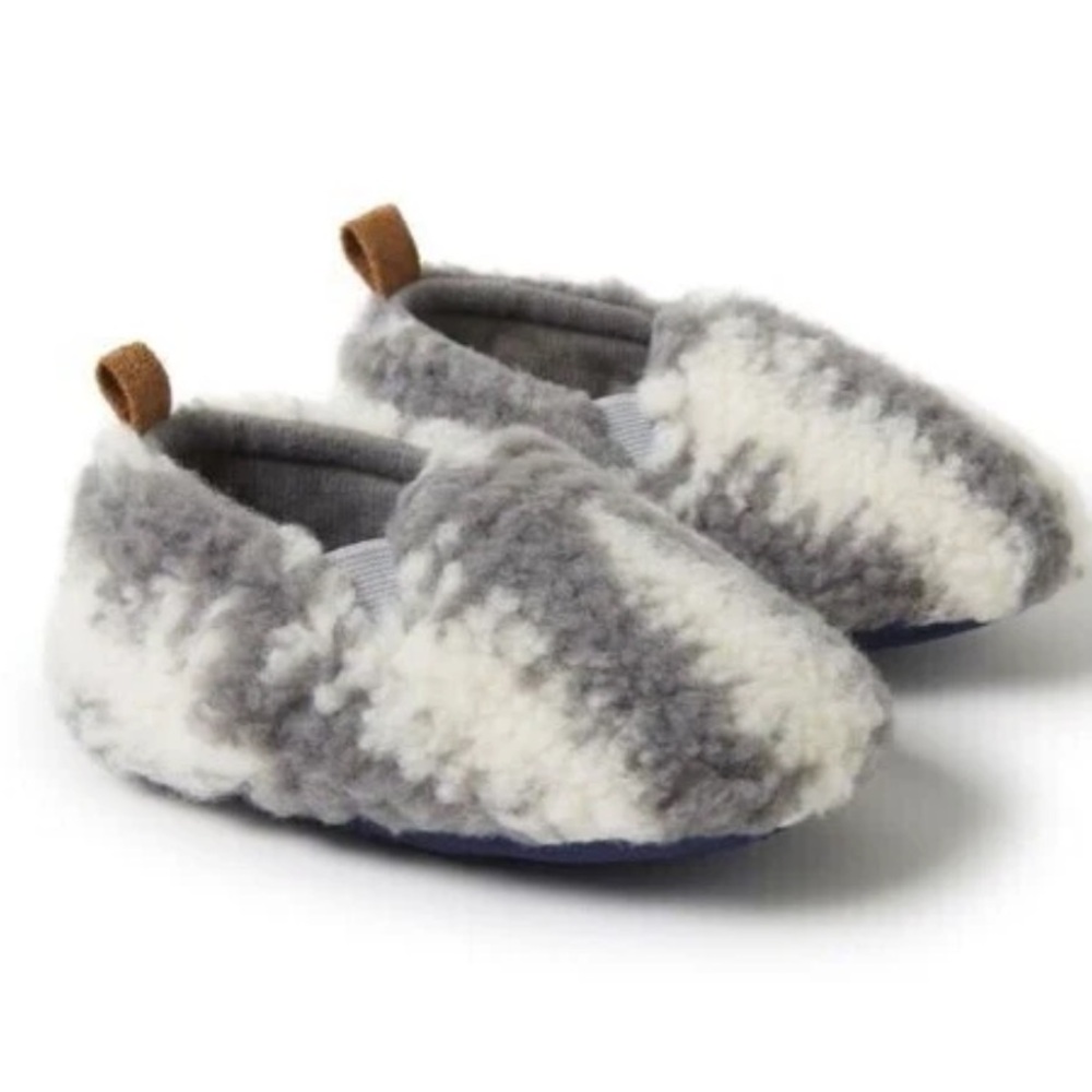 NEW Dearfoams Closed Back Grey Slippers, Infant, Size: 3-6 Month